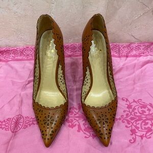 Kate Spade Lana laser cut floral leather Pump Size 9B